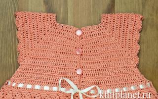 子供用ドレスのかぎ針編みヨーク：主な種類とパターン ラウンドヨーク編みの子供用かぎ針編みサンドレス